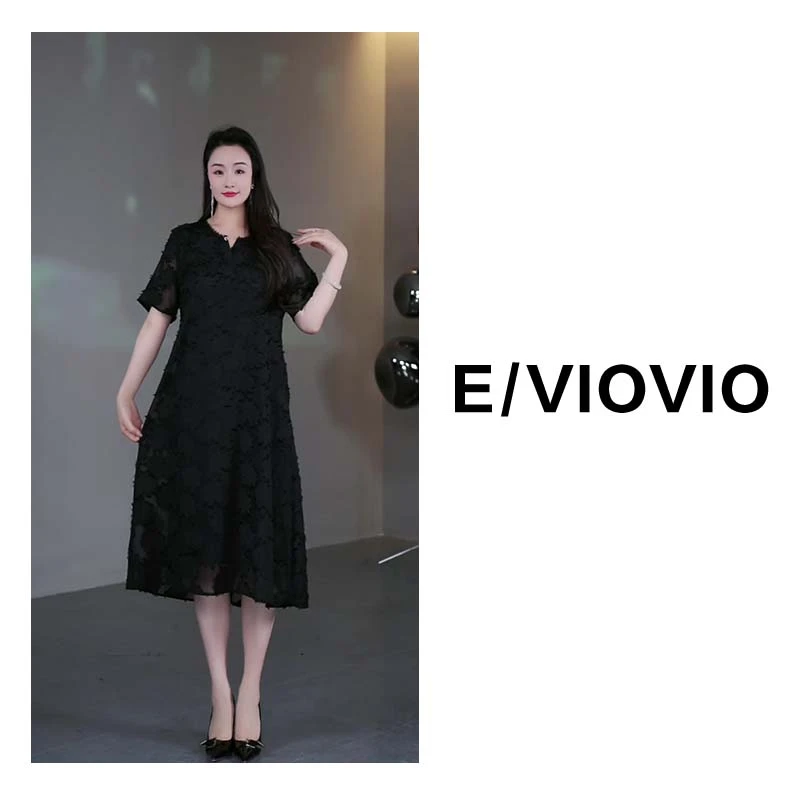 莉莉定制大码女装2025新款微胖宽松黑色气质V领显瘦连衣裙ZB5905