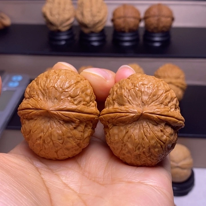 文玩核桃把件至尊元宝77