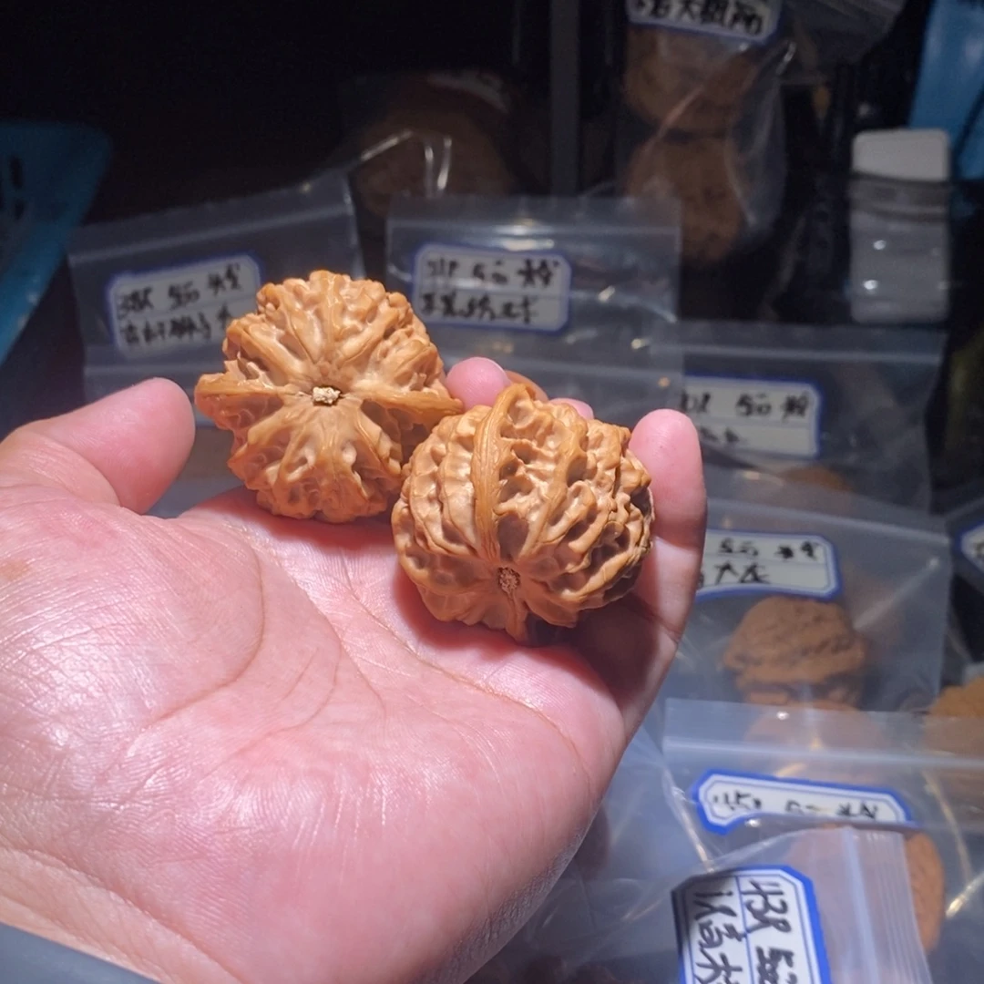 Φ***ς文玩核桃吊坠45微蹭苹果