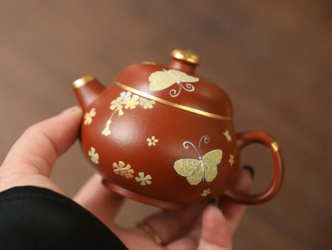 饶青公堂紫砂壶描金蝴蝶胖潘朱泥内推球孔135cc大口汉瓦蝶恋花