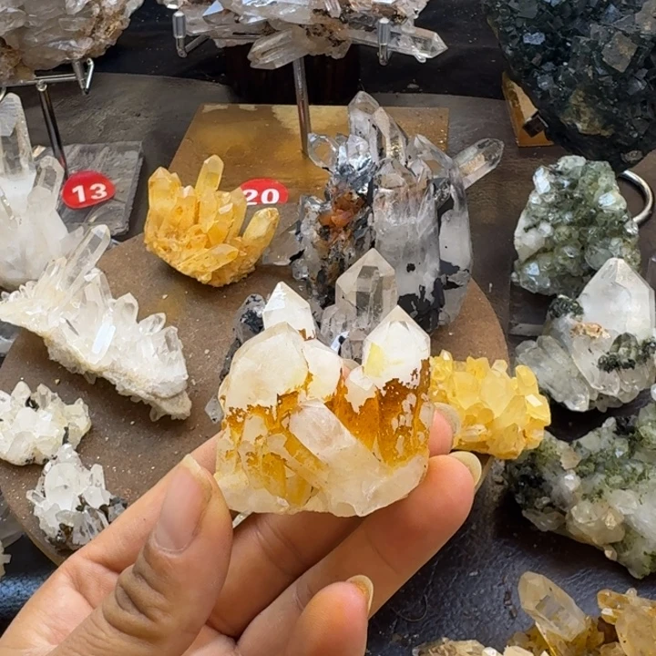 未镶嵌水晶珠宝半成品