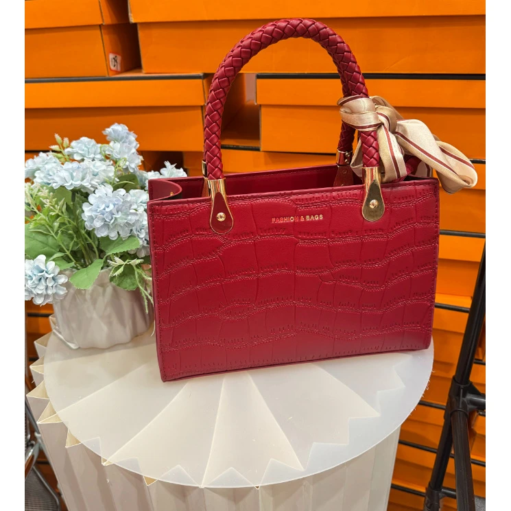 红色女包 手提包 随机发 FL