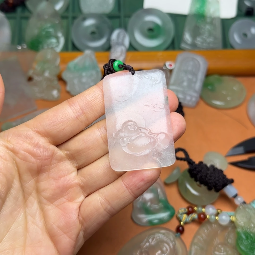 翡翠未镶嵌颈饰翡翠佛牌