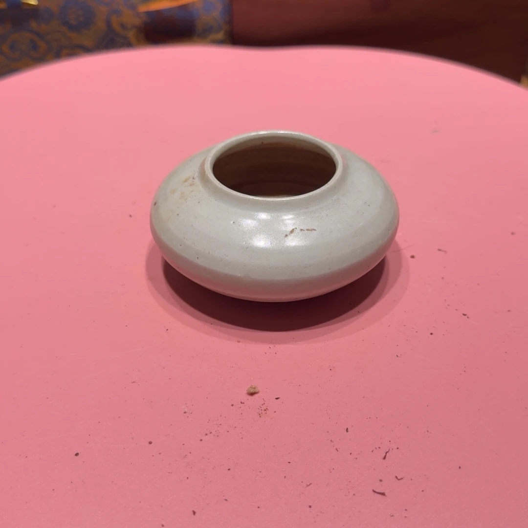 用***倔其他漂亮的小瓷瓶子