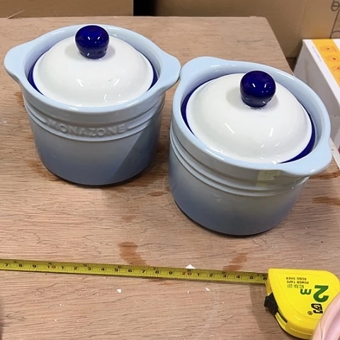 微瑕，不能明火，口径11高度9，2套炖盅