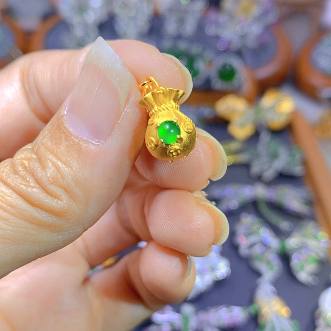 翡翠颈饰银S925镶嵌天然翡翠