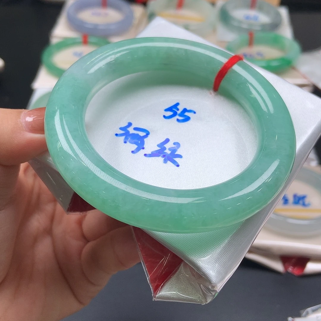 翡翠未镶嵌手镯95号