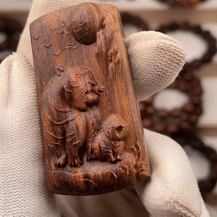 贡木手串/手链巴贡虎宝宝雕刻