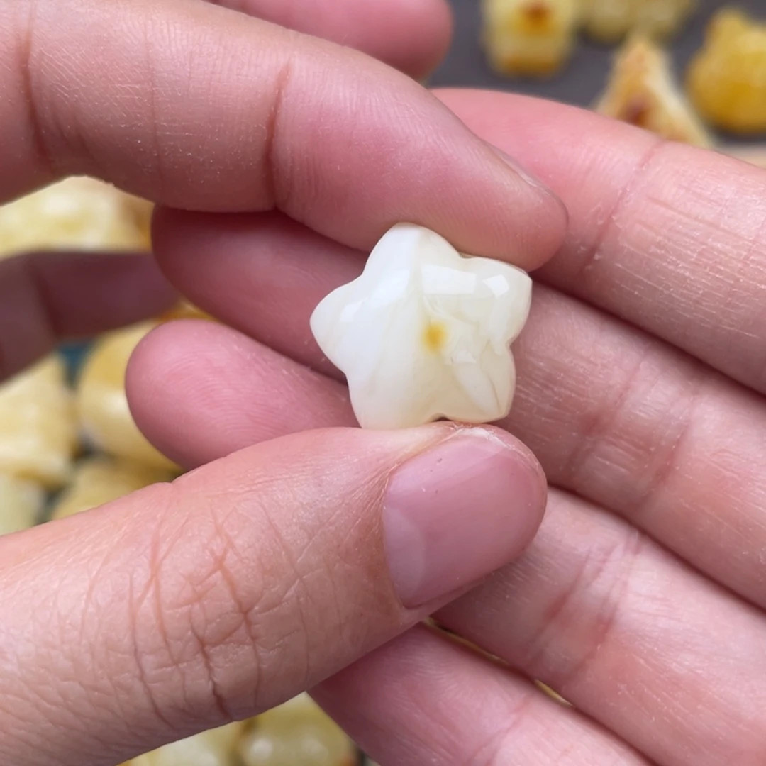 未镶嵌琥珀裸石蜜蜡