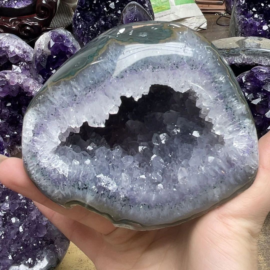 紫晶未镶嵌大型摆件（非配饰）