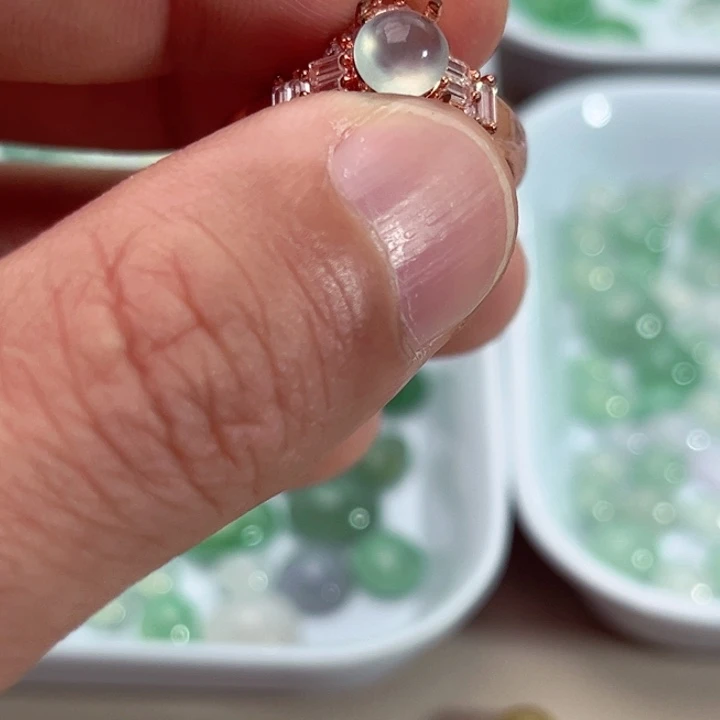 翡翠裸石缅甸A货翡翠