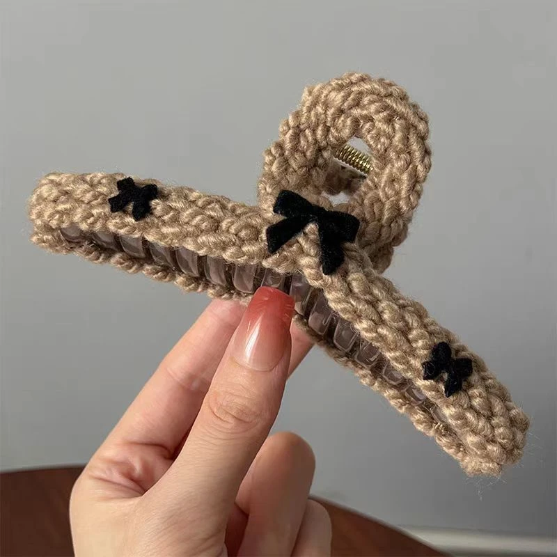 XB921 韩国东大门同款蝴蝶结抓夹针织咖色