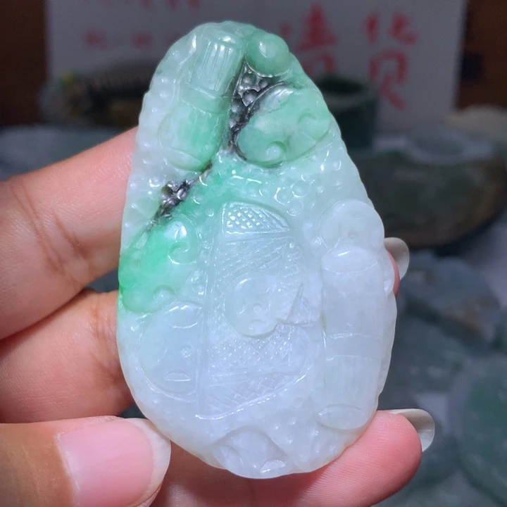 翡翠未镶嵌颈饰保真天然A货翡翠