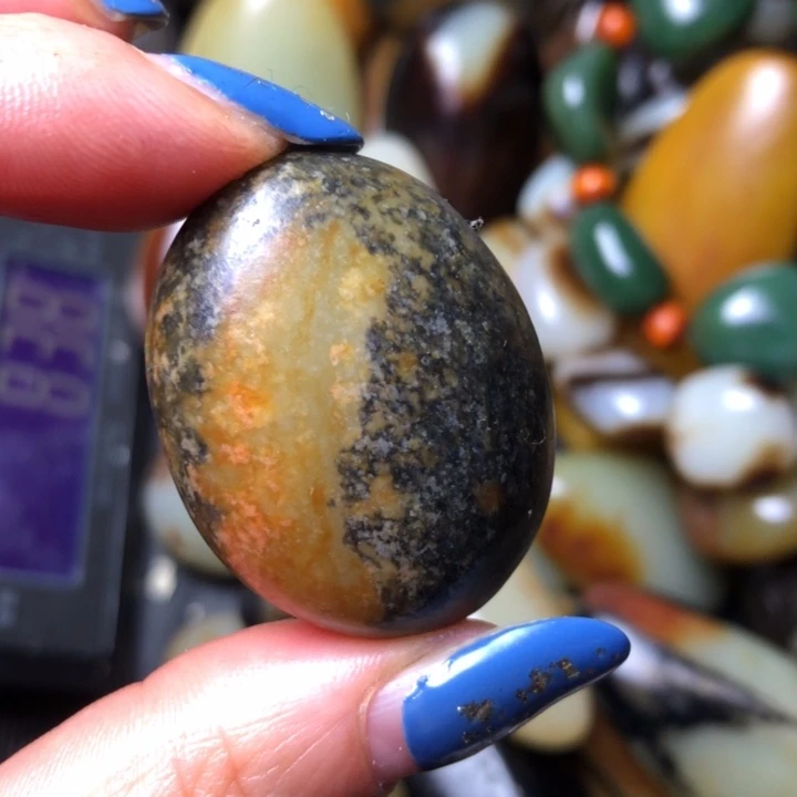 和田玉未镶嵌珠宝奇石