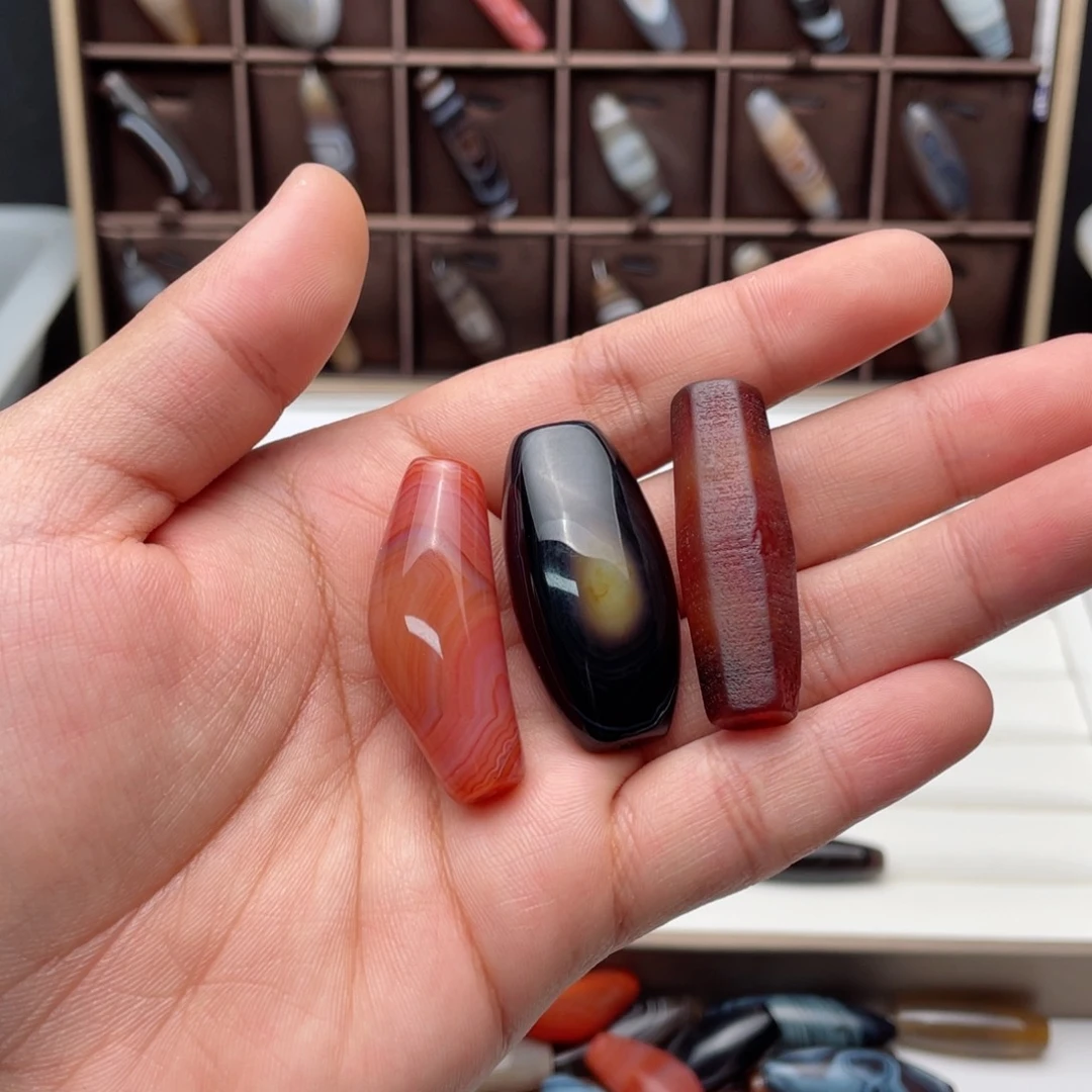 玛瑙/玉髓未镶嵌珠宝半成品北**南