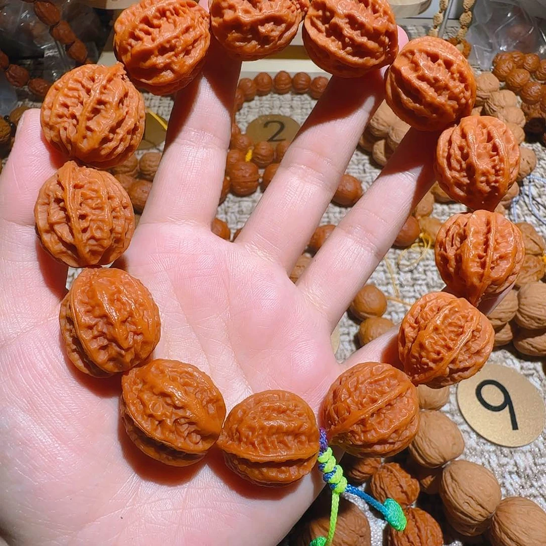 文玩核桃吊坠龙脊八棱手持