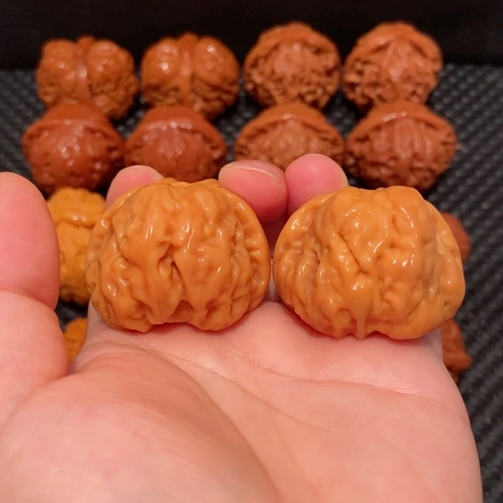 文玩核桃把件39.5尺寸蛤蟆头2197