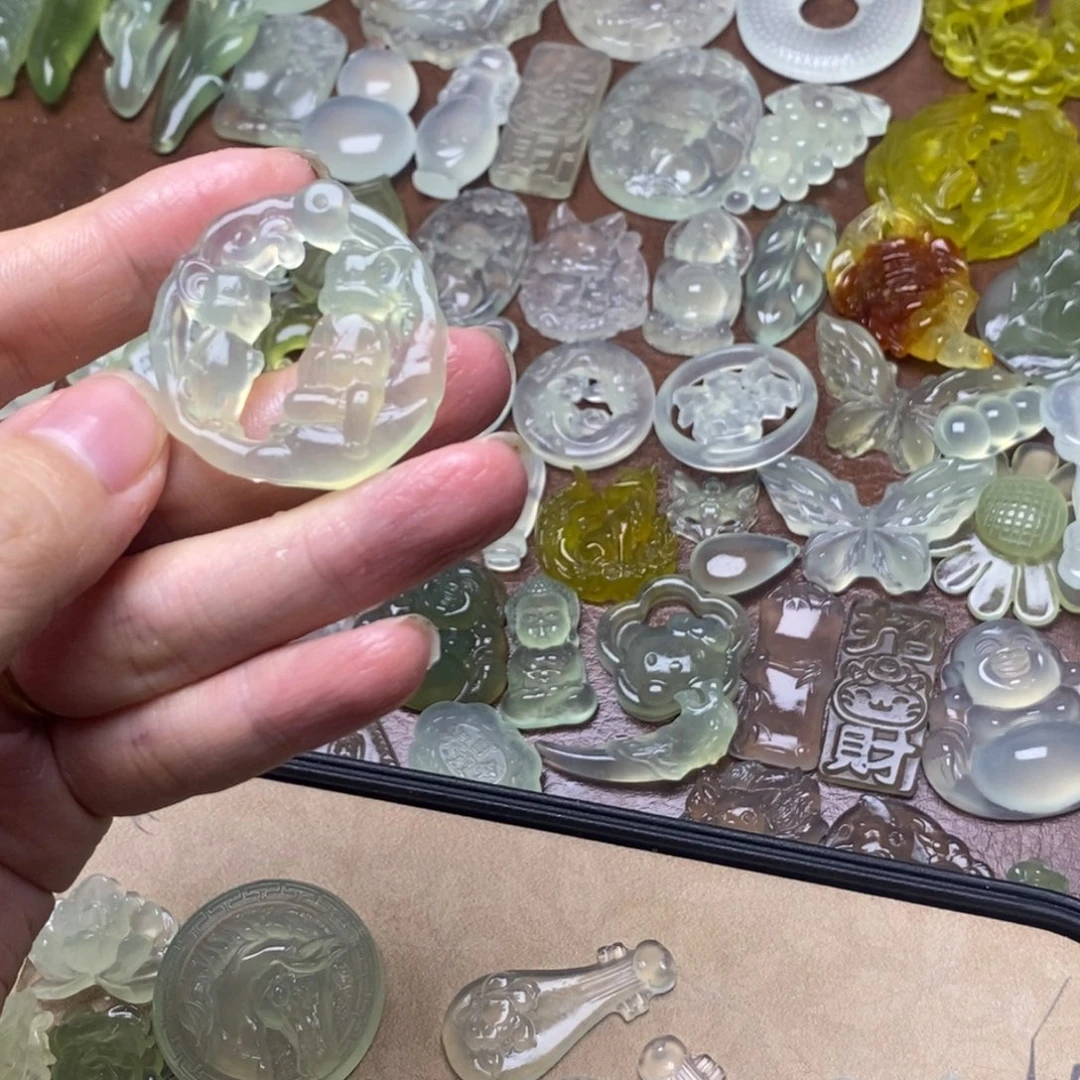 蛇纹石玉合金项链