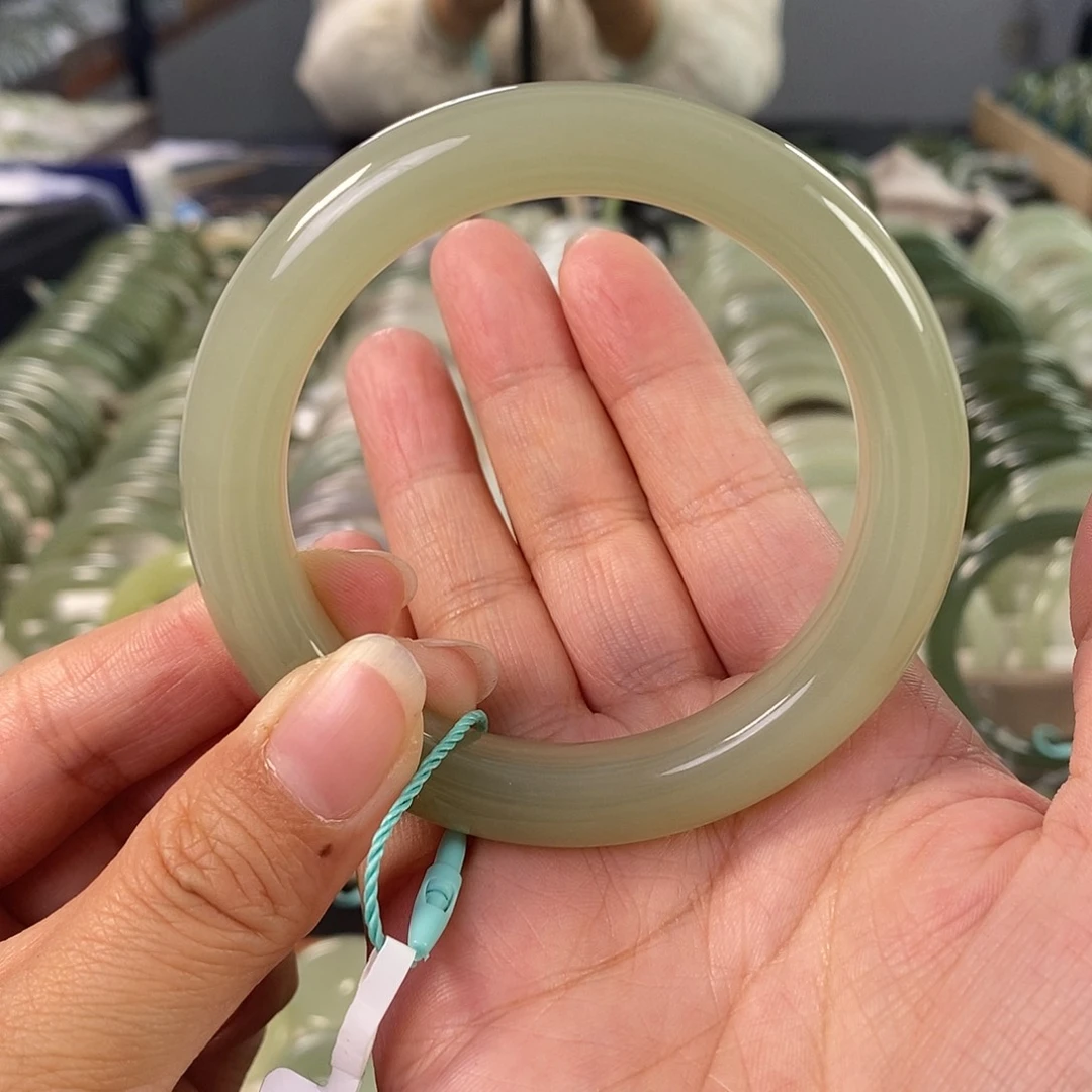 和田玉和田玉手镯56未镶嵌