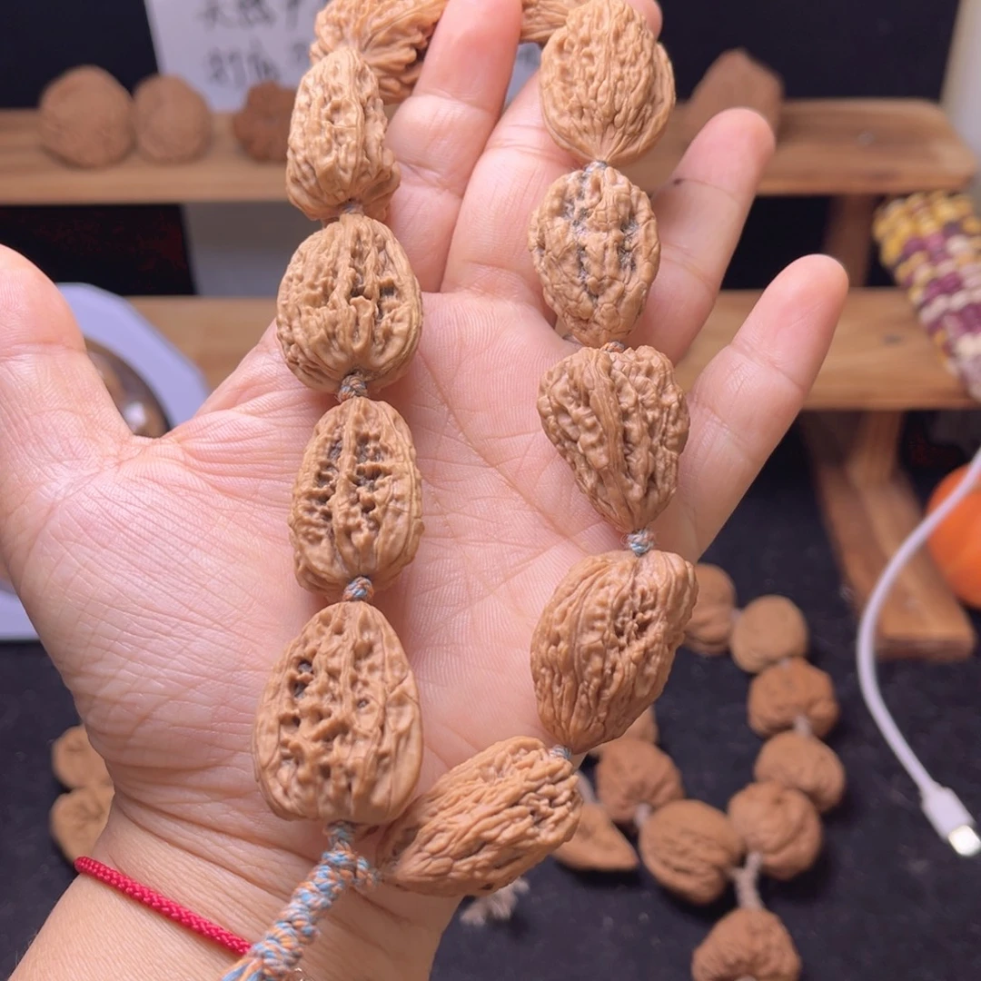 浩***哥把件文玩核桃涿鹿南疆石瓜子23.24