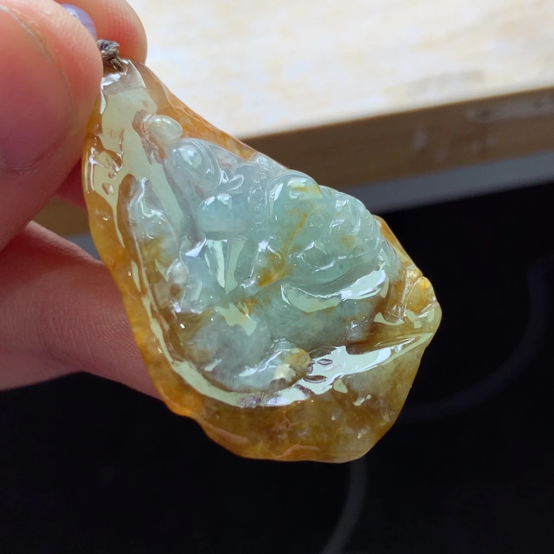 翡翠颈饰未镶嵌吊坠