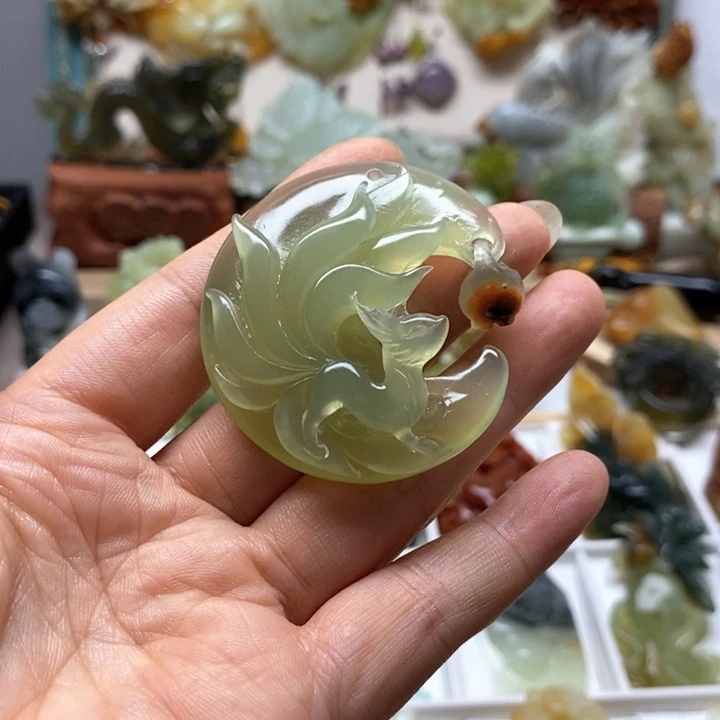 未镶嵌蛇纹石玉颈饰