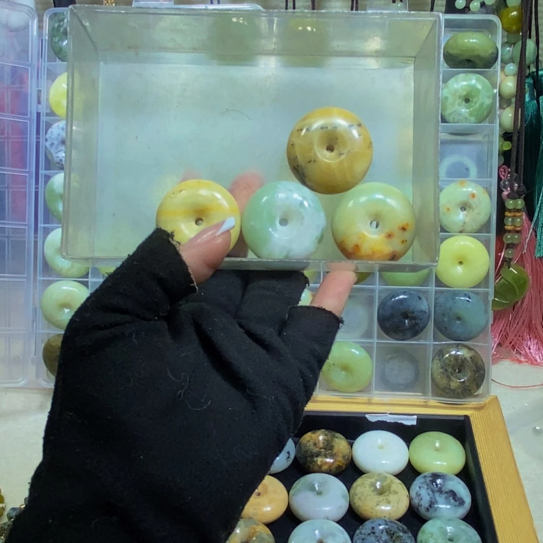 蛇纹石玉其他未镶嵌333