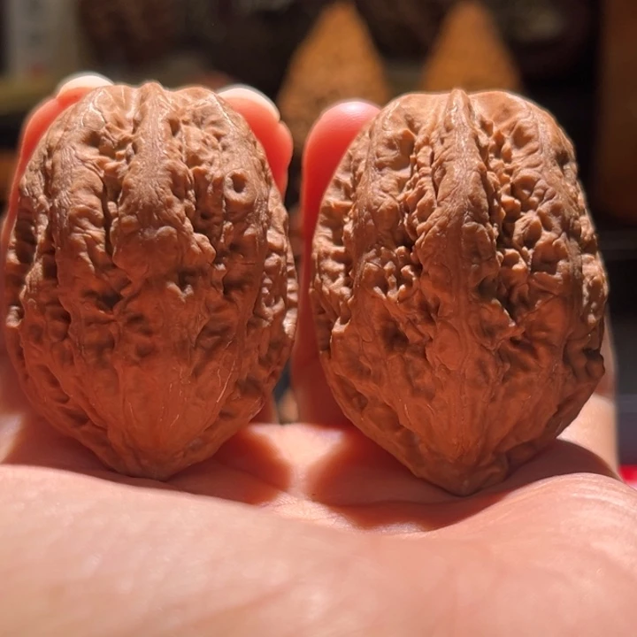 文玩核桃吊坠攀龙柱9