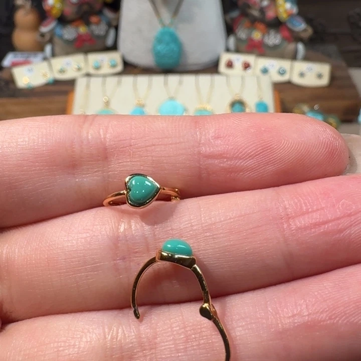 绿松石银S925镶嵌爱心耳扣