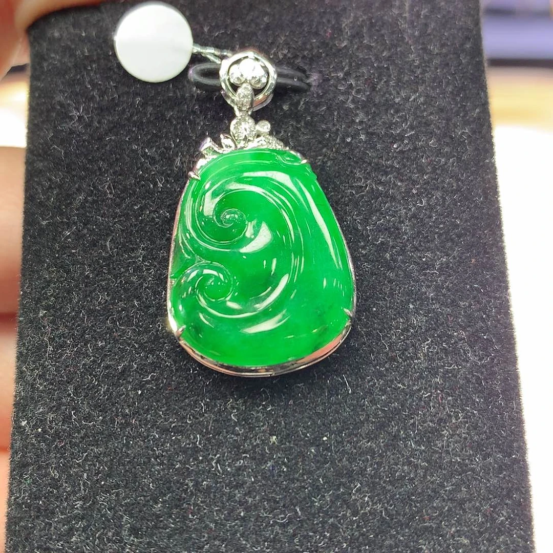 翡翠18K金镶嵌吊坠(不含链)