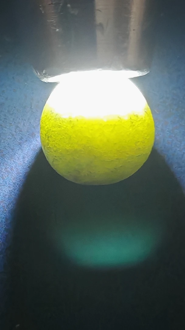 世界最小火星玄关精美纯橄无球粒石球，重量0.3克，微磁，球形