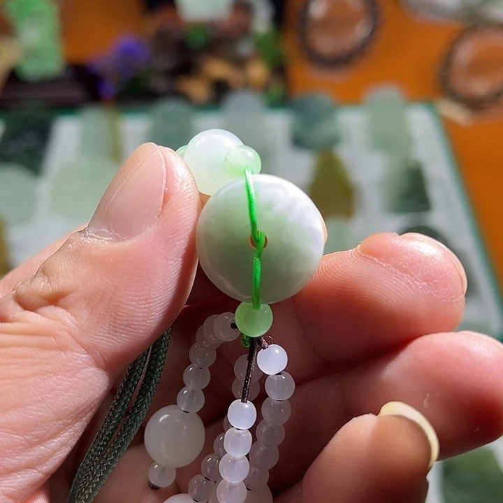 翡翠未镶嵌颈饰随机多样性发一单