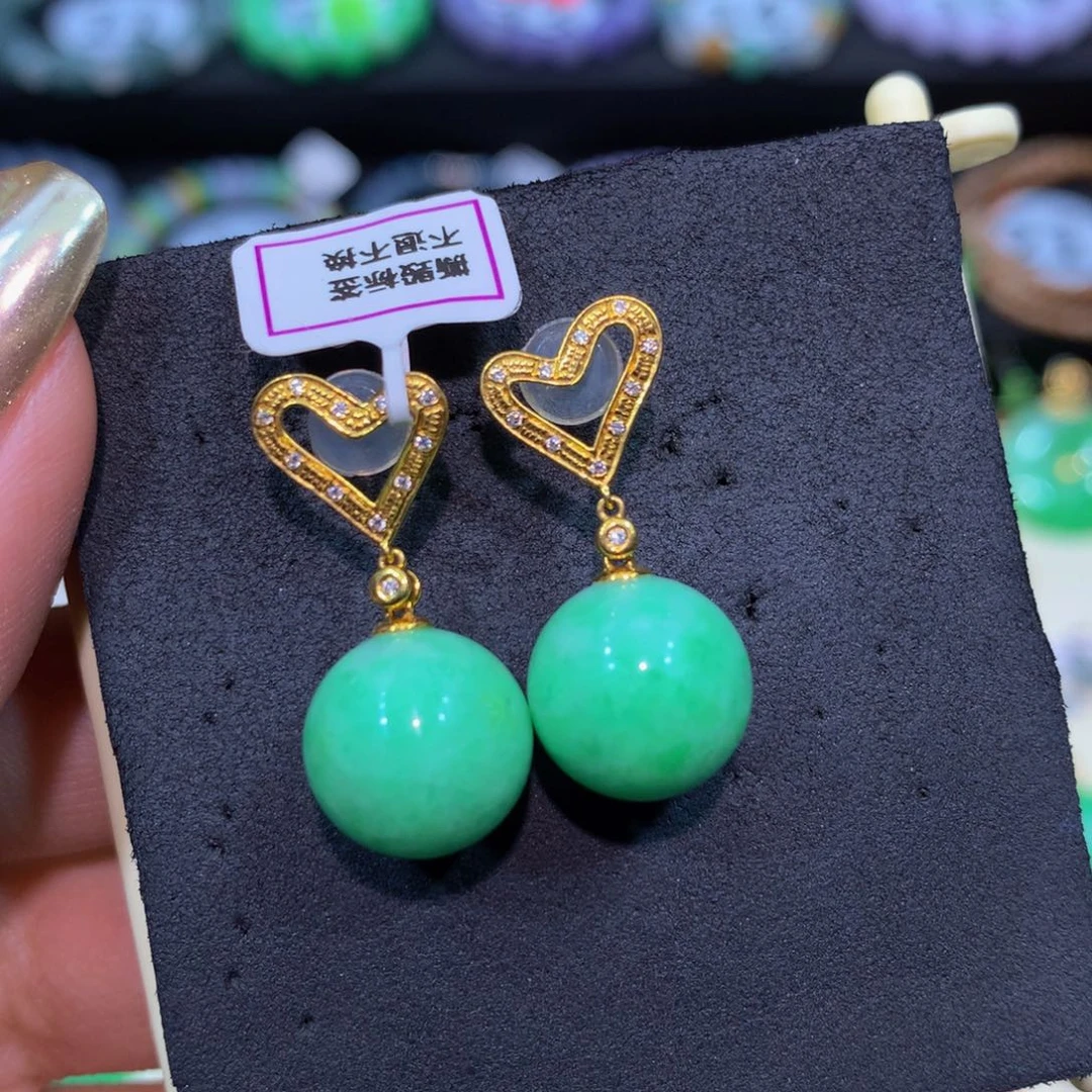 翡翠18K金镶嵌颈饰翡翠