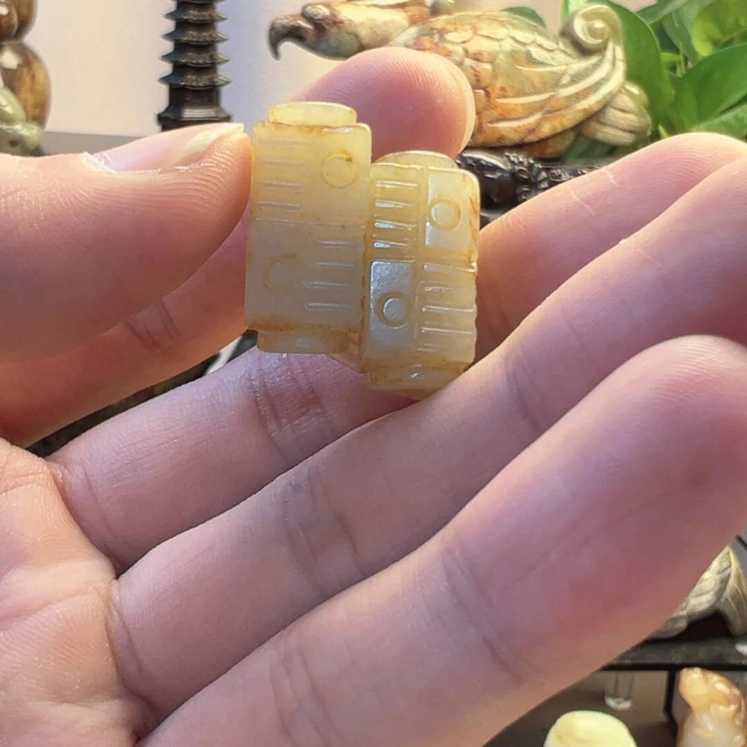 和田玉（糖玉）未镶嵌挂件