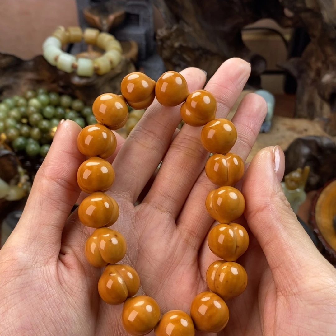 1***.和田玉未镶嵌颈饰木手串