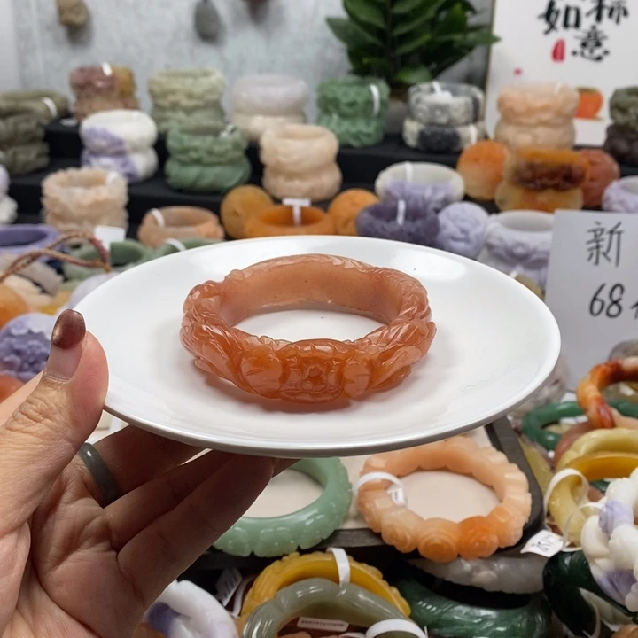 石英岩玉未镶嵌手镯