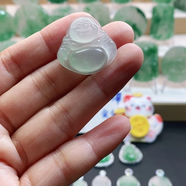 颈饰未镶嵌石英质玉非洲翠