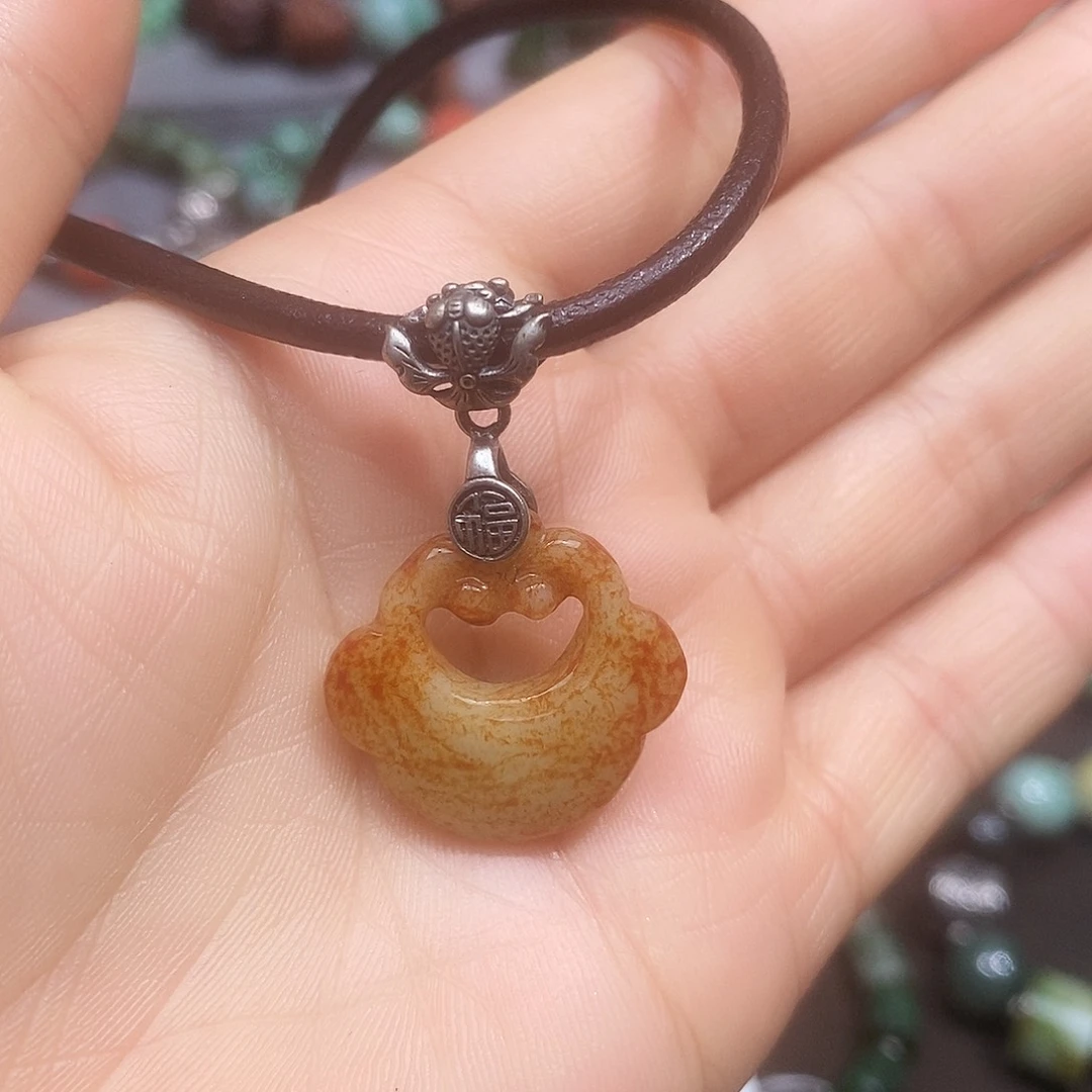 颈饰银S925镶嵌翡翠漂亮美眉