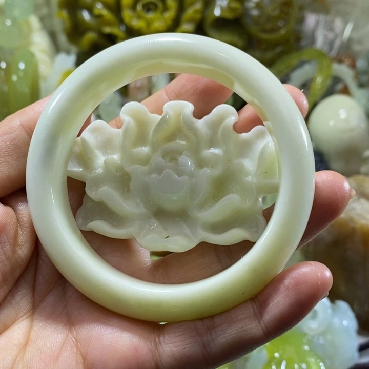 岫玉未镶嵌岫玉手镯