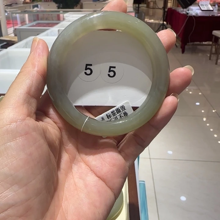 和田玉未镶嵌手镯N