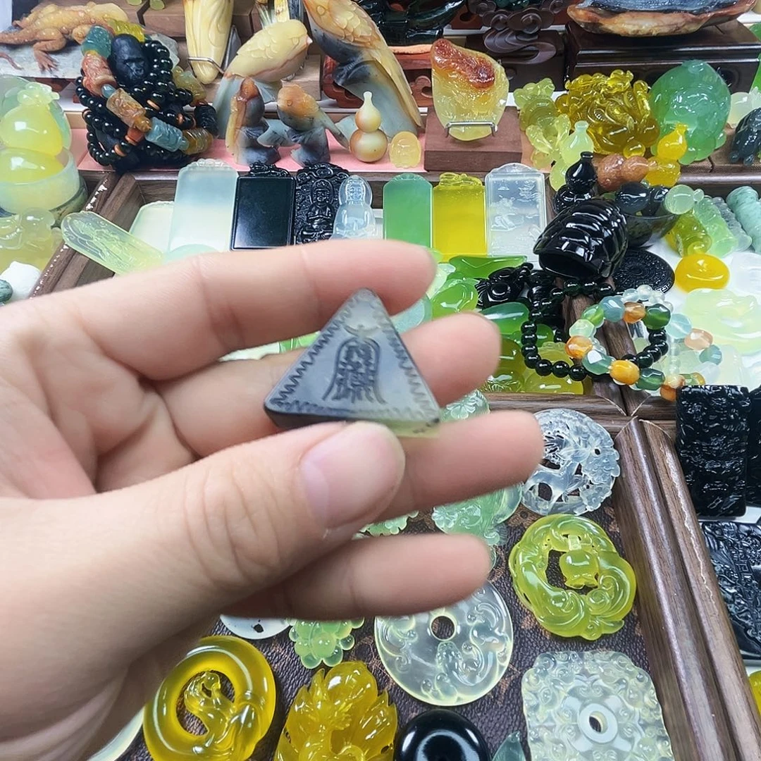 岫玉未镶嵌吊坠(不含链)