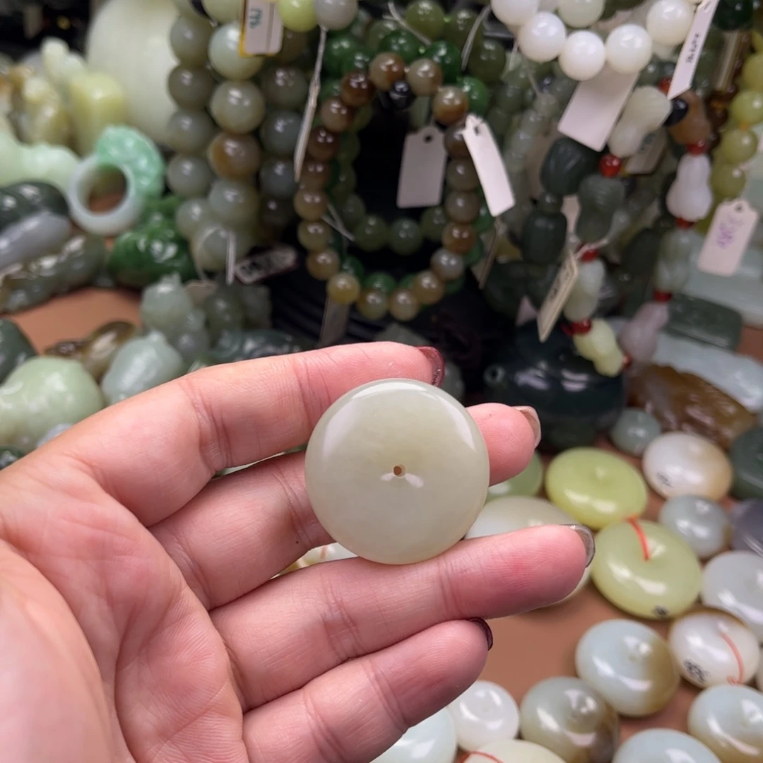 和田玉未镶嵌吊坠(不含链)