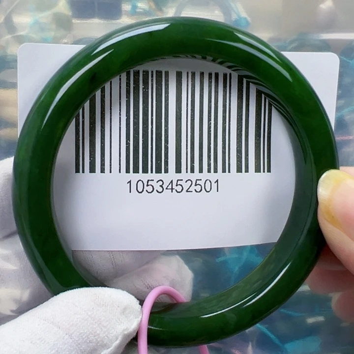 和田玉未镶嵌手镯微瑕61