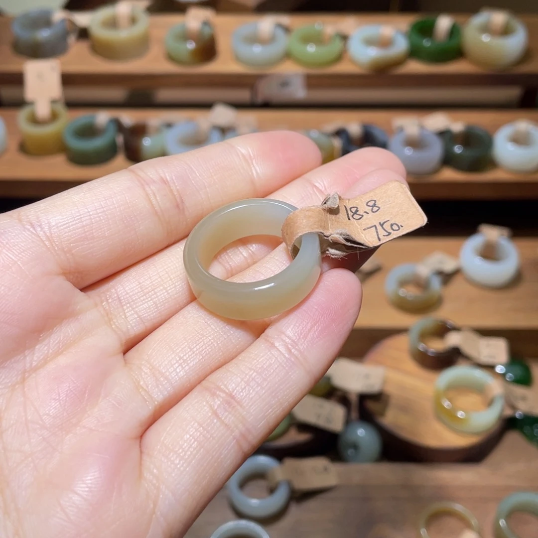 和田玉戒指未镶嵌洛**雨扩圈19.2