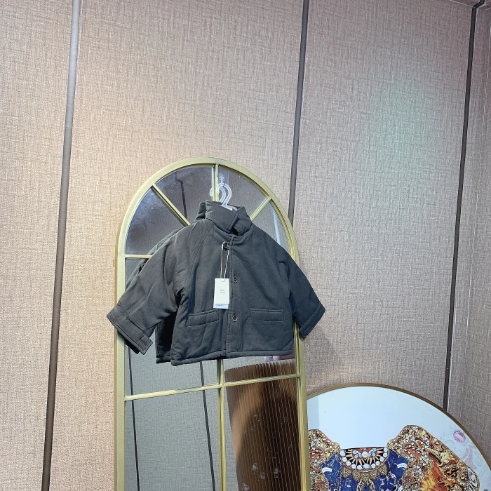 AB609    宝宝深灰色夹棉外套