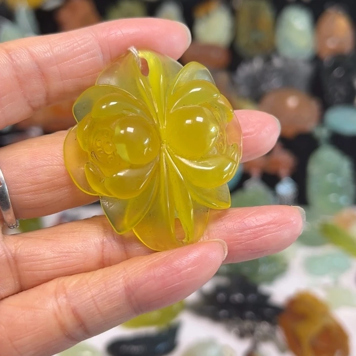 蛇纹石玉未镶嵌吊坠(赠链)