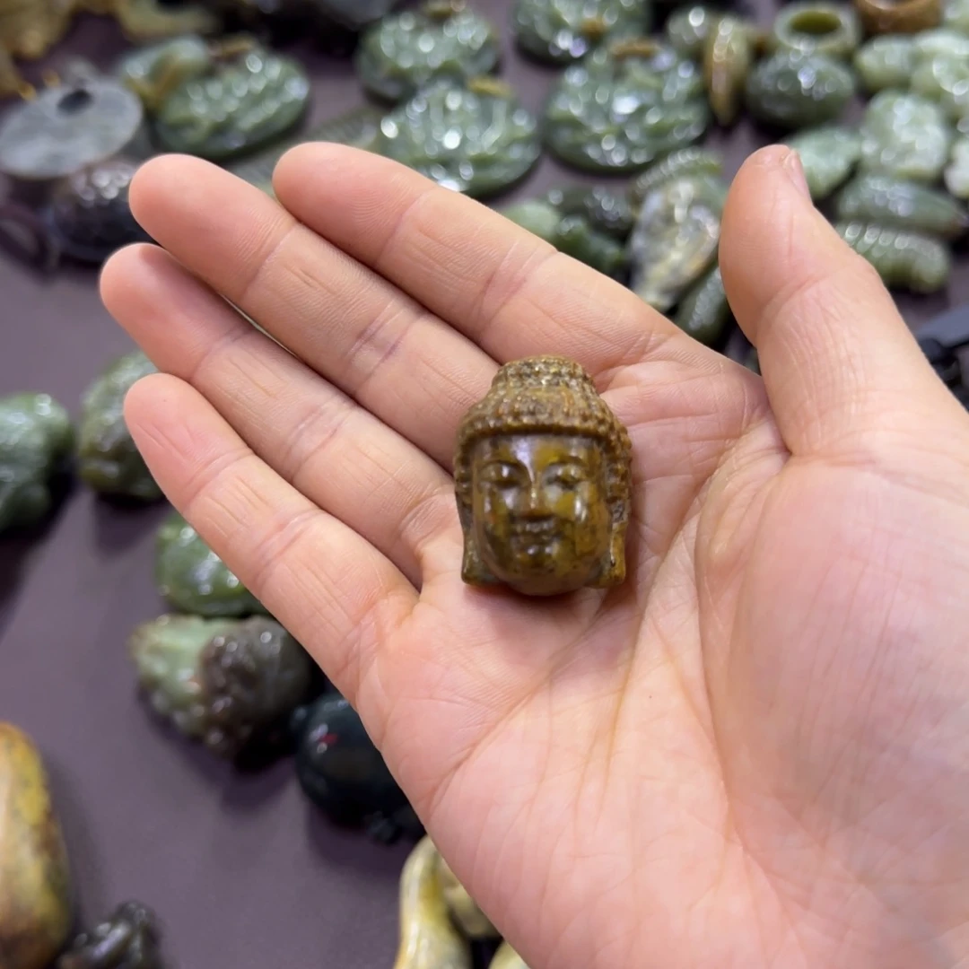 岫岩河磨玉（透闪石质玉）未镶嵌颈饰