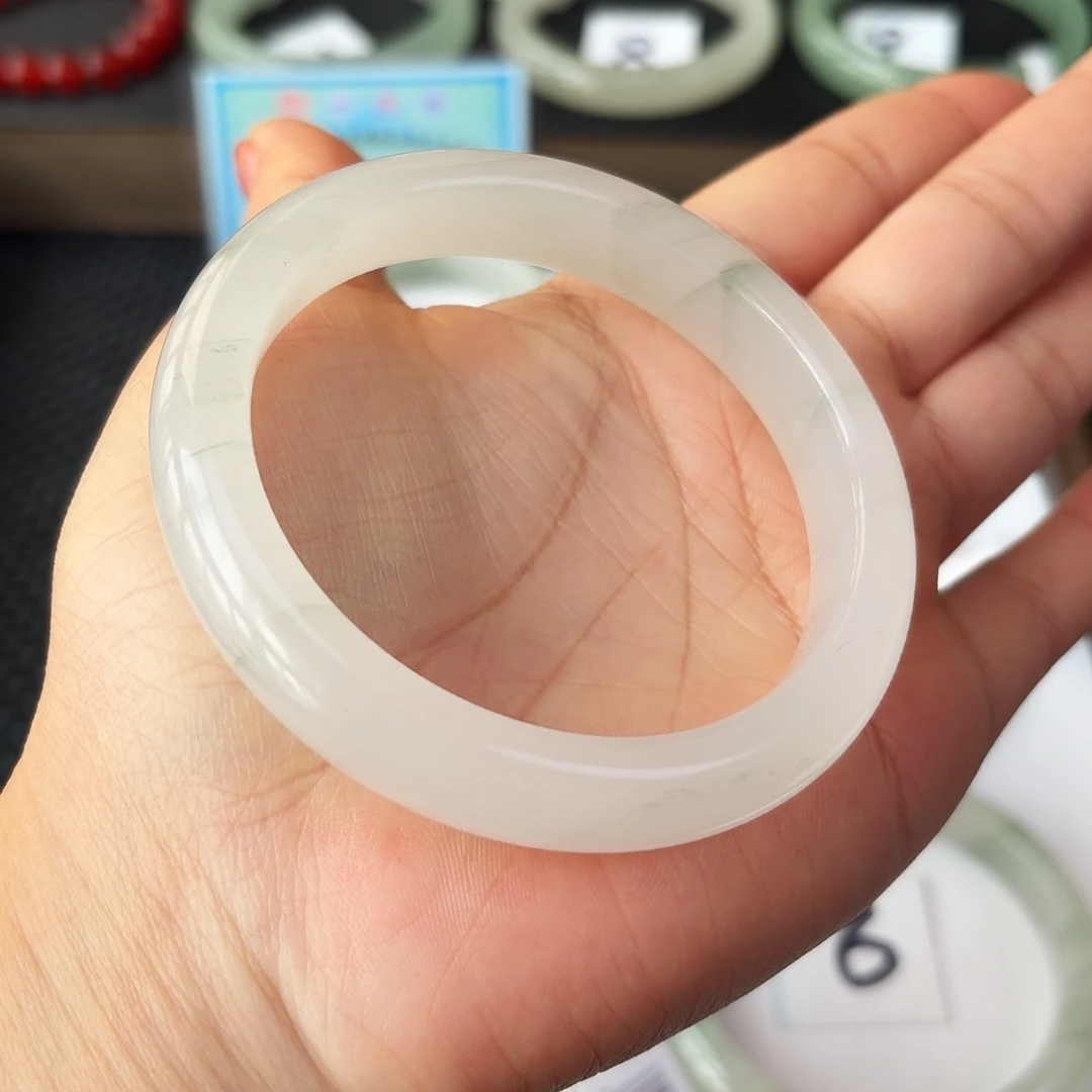 石英质玉未镶嵌手镯