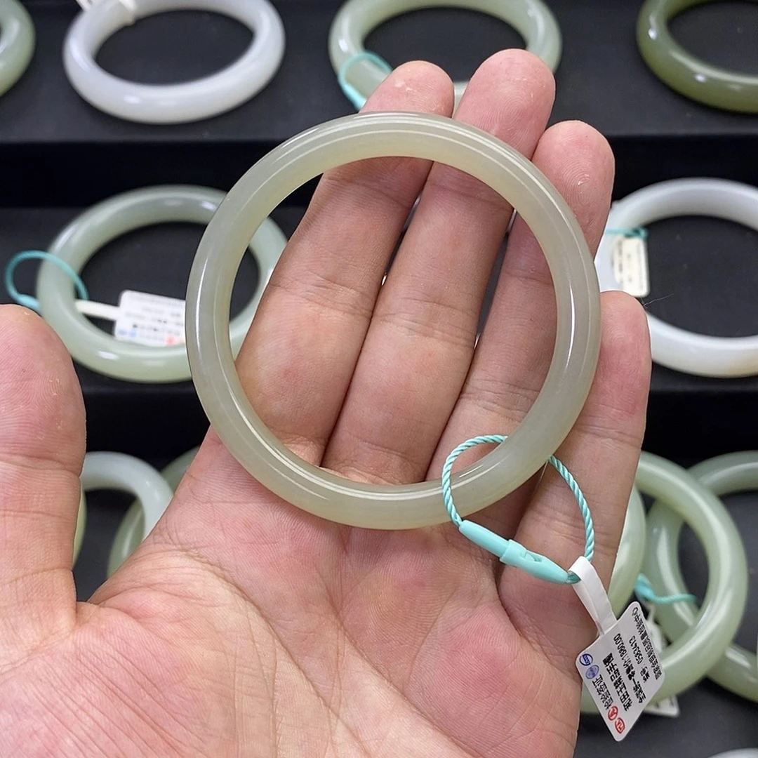 和田玉手镯未镶嵌5455