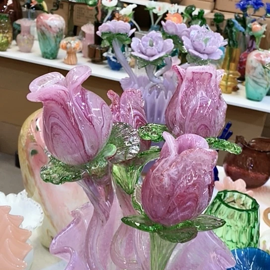 琉璃花瓶高45厘米宽9厘米